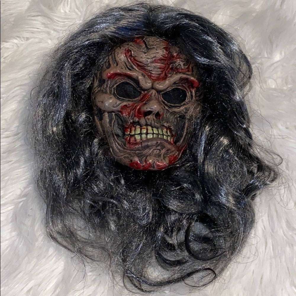 ZOMBIE Old Man Gray Hair Scary